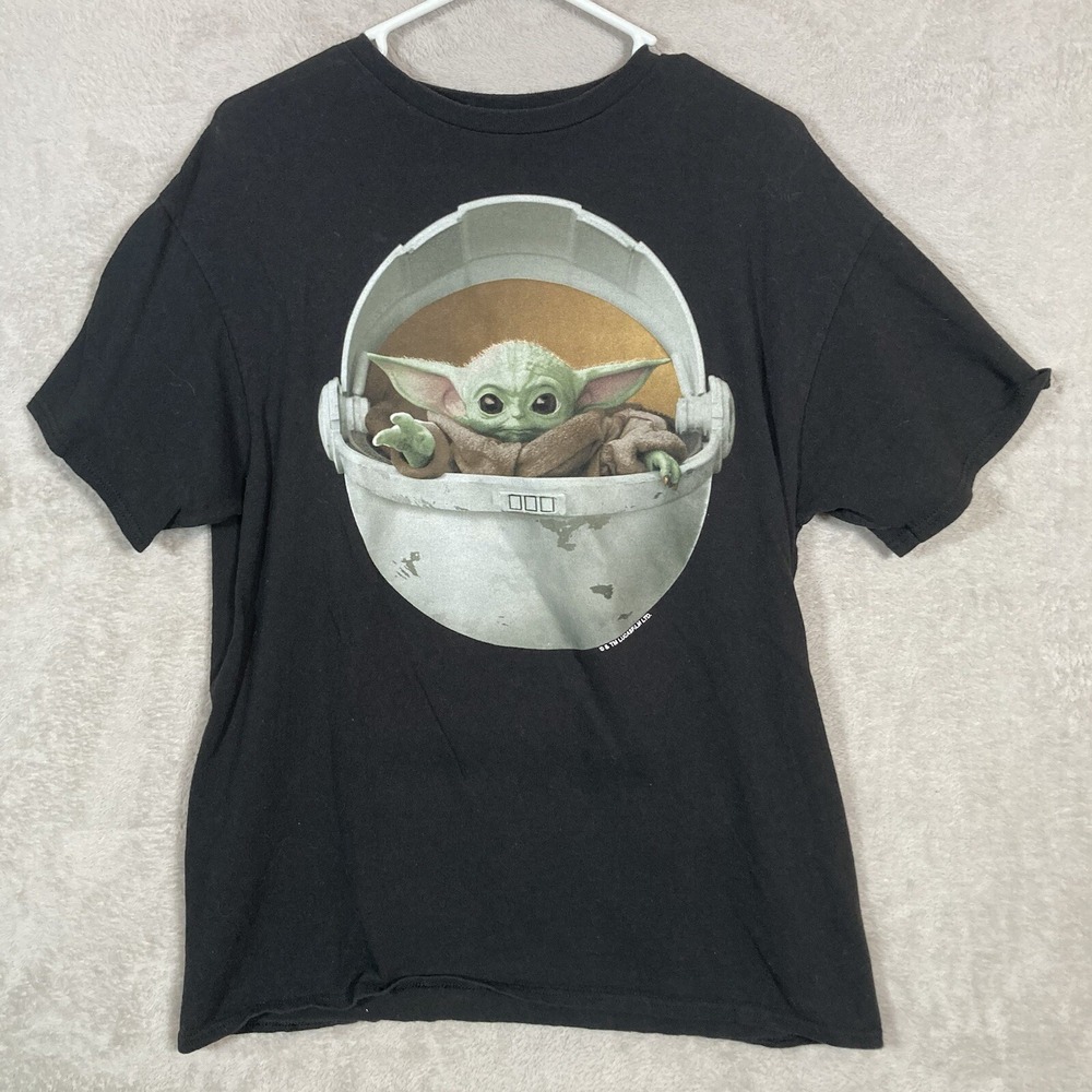 Star Wars The Mandalorian T-Shirt Mens Large Black Grogu Baby Yoda Graphic Tee‎